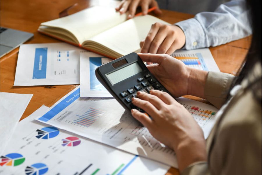 the-accounting-team-is-using-the-calculator-in-the-2021-08-26-17-53-53-utc.jpg the-accounting-team-is-using-the-calculator-in-the-2021-08-26-17-53-53-utc.jpg